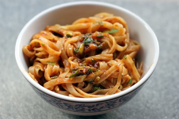 Spicy Noodles with Cilantro and Tofu-image