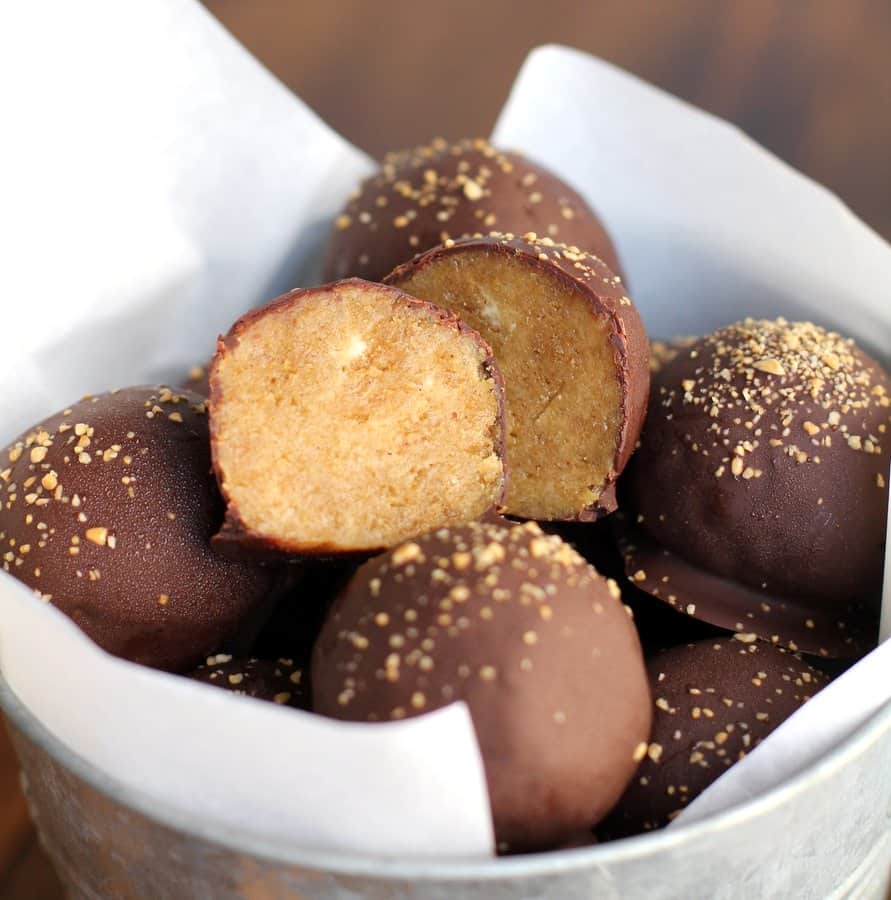 Pumpkin Bread Truffles for Easy Thanksgiving Potluck 