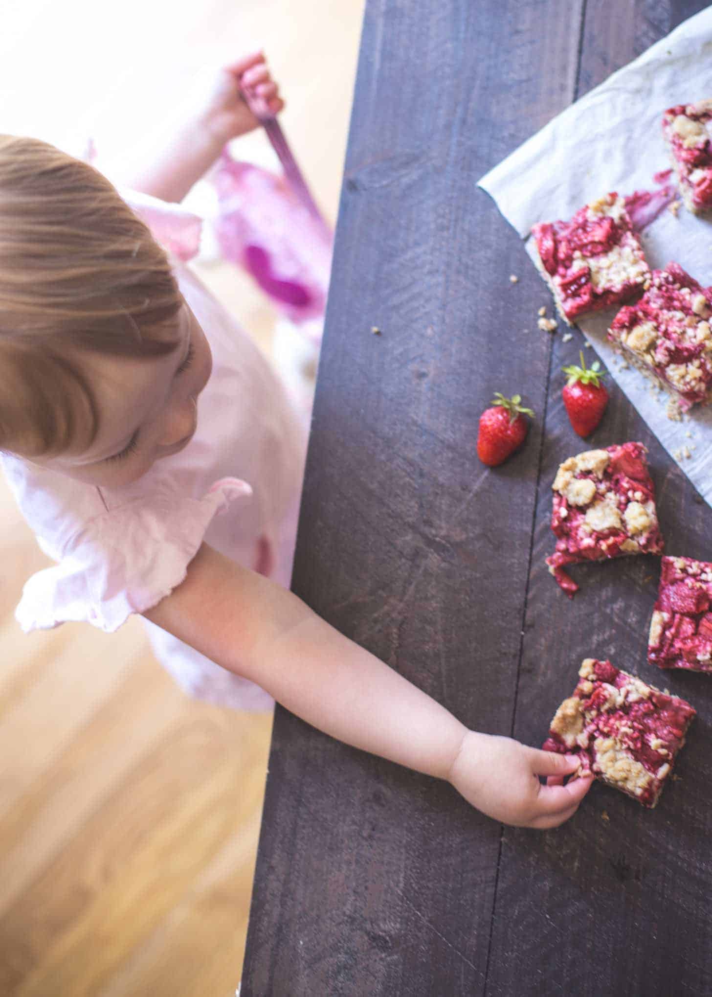 Strawberry Oat Streusel Bars_Clara