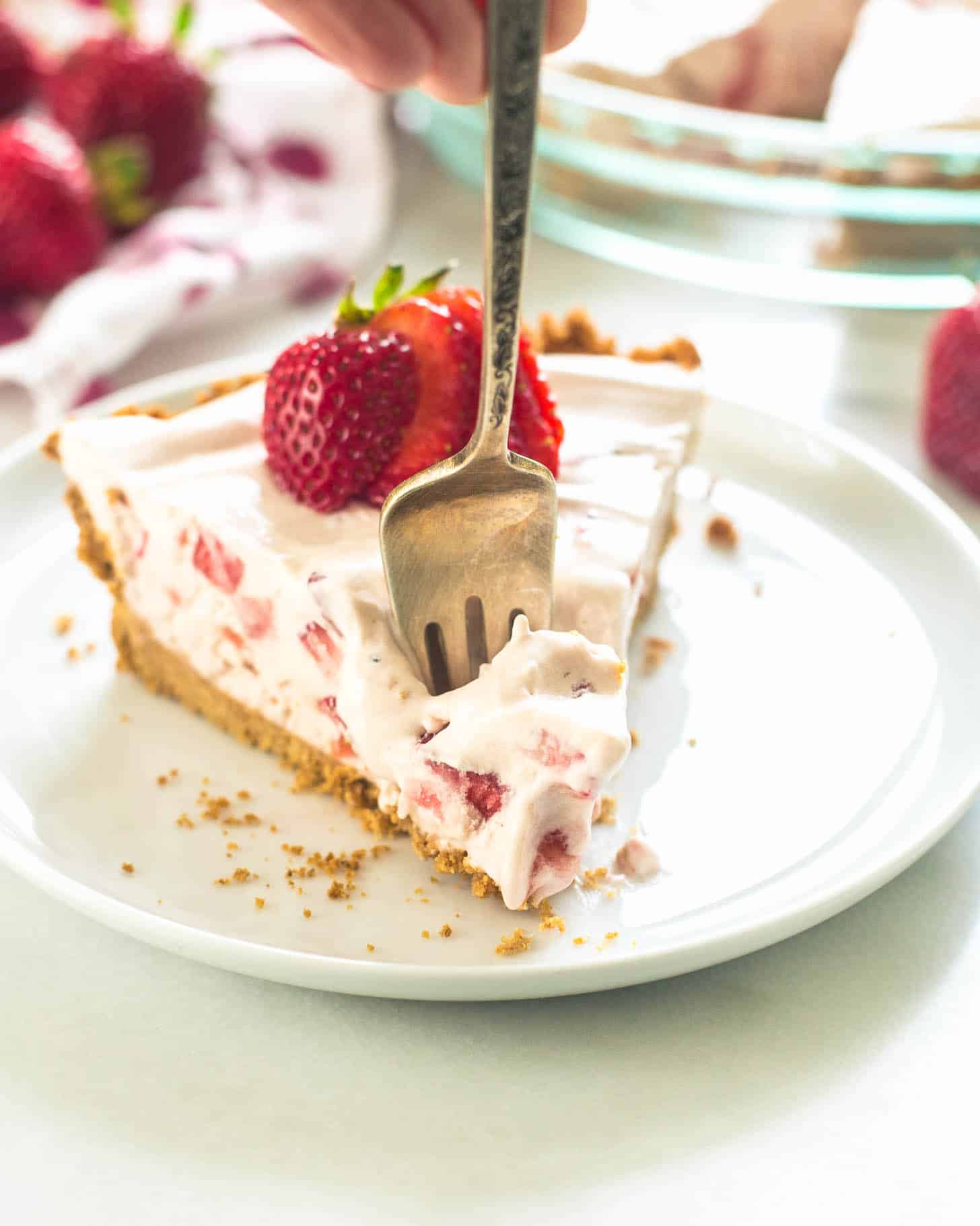 No-Bake Strawberry Cream Pie