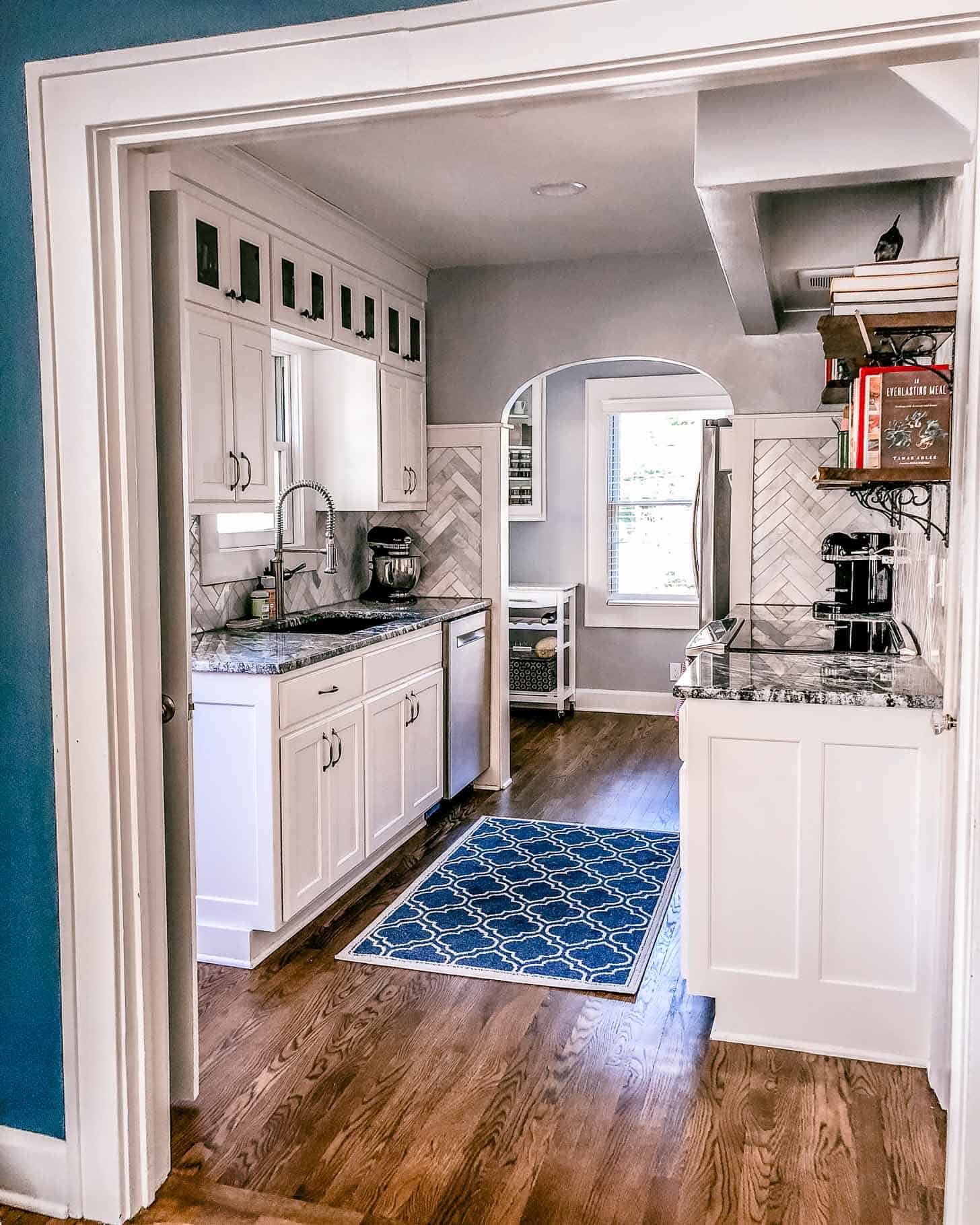 How to Organize the Inside of Your Kitchen Cabinets