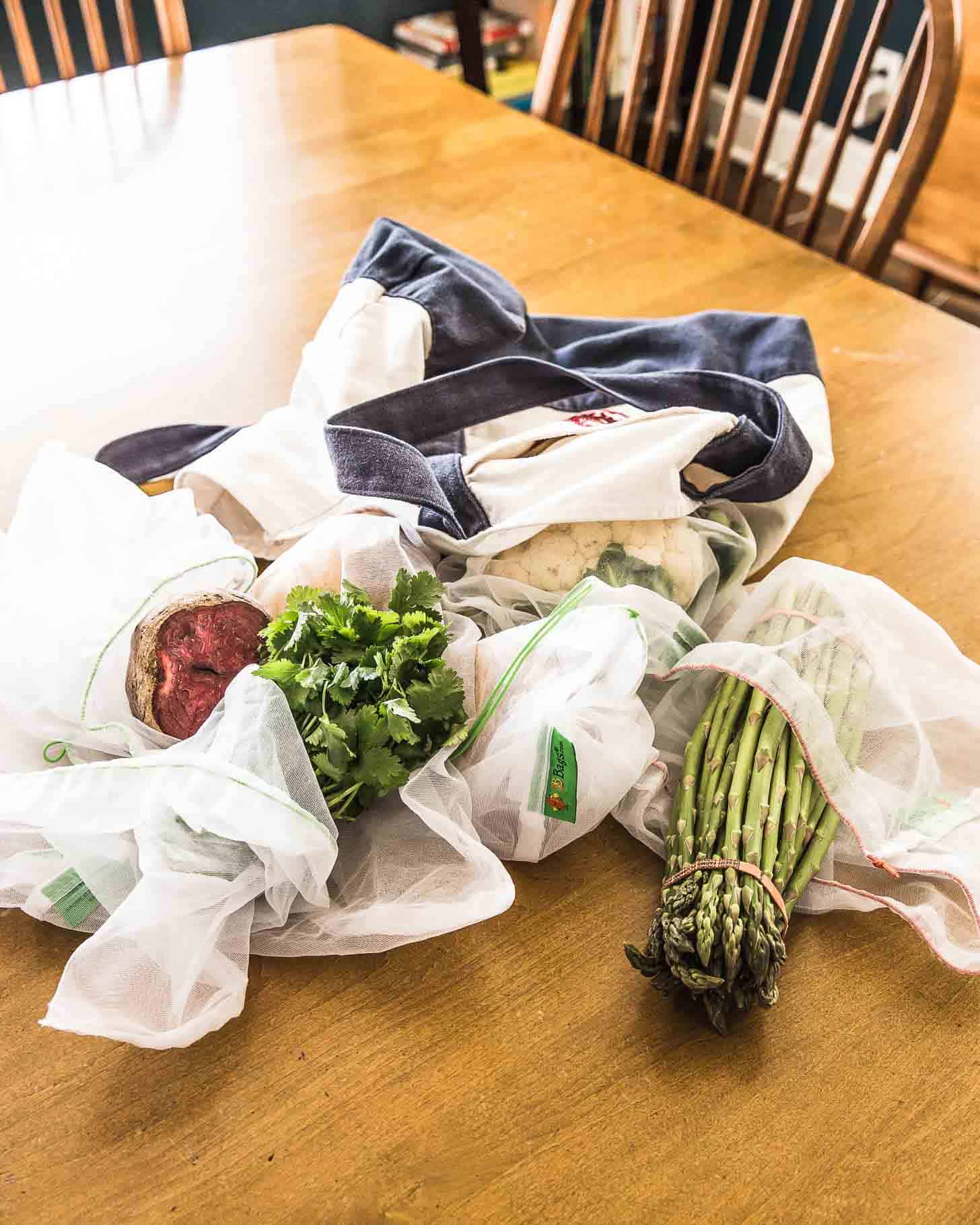 using cloth and mesh bags as a way to reduce kitchen waste