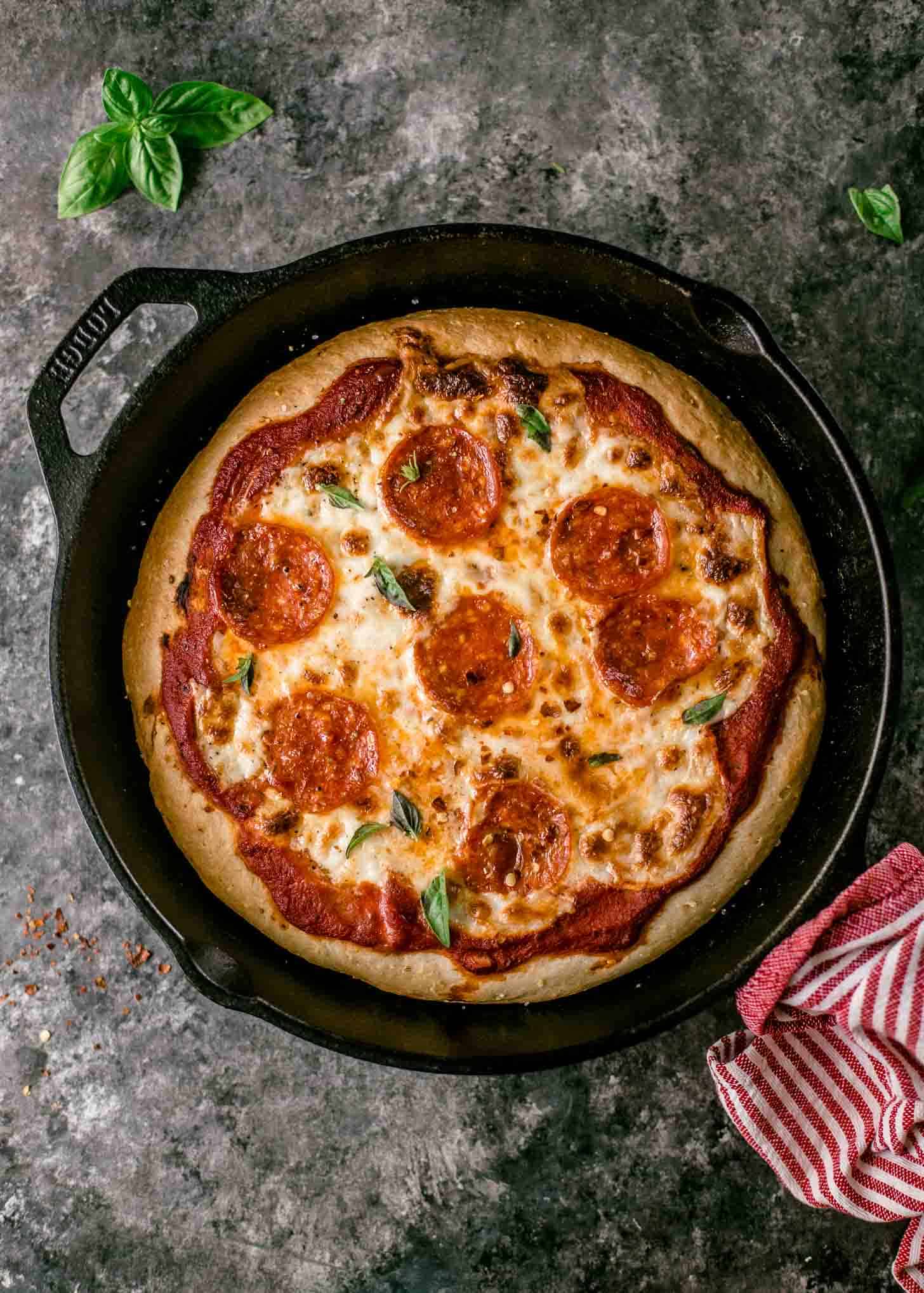 Pan Pizza Recipe, Deep Dish Pan Pizza Recipe