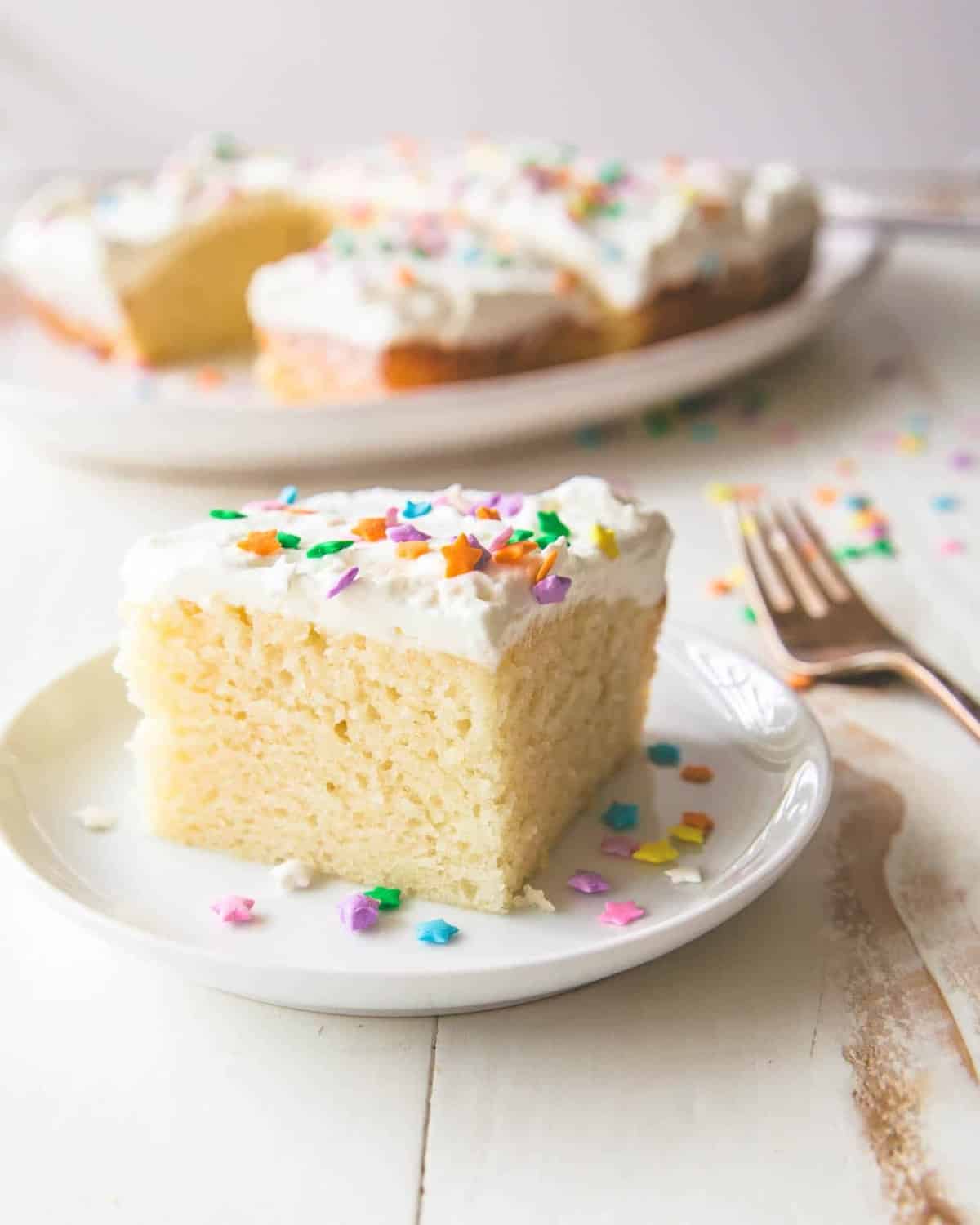 Easy Vanilla Cake (with oil, no butter)