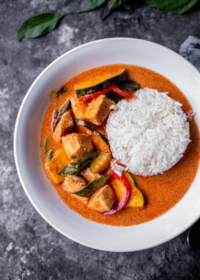 Best Thai Red Curry Recipe - SueBee Homemaker