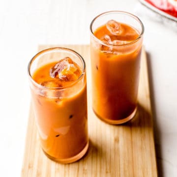 Thai iced tea in glass jars