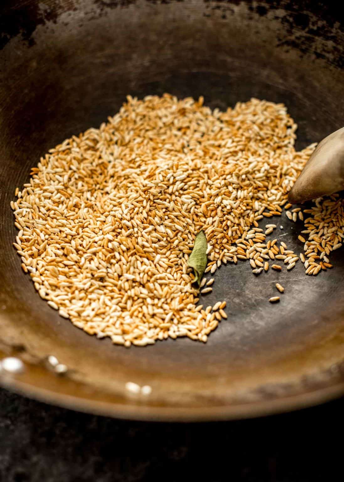 How to Make Toasted Rice Powder (Khao Khua)
