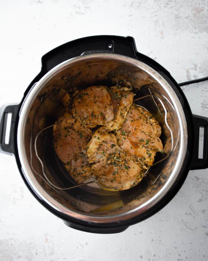 Instant Pot Garlic-Herb Chicken Thighs