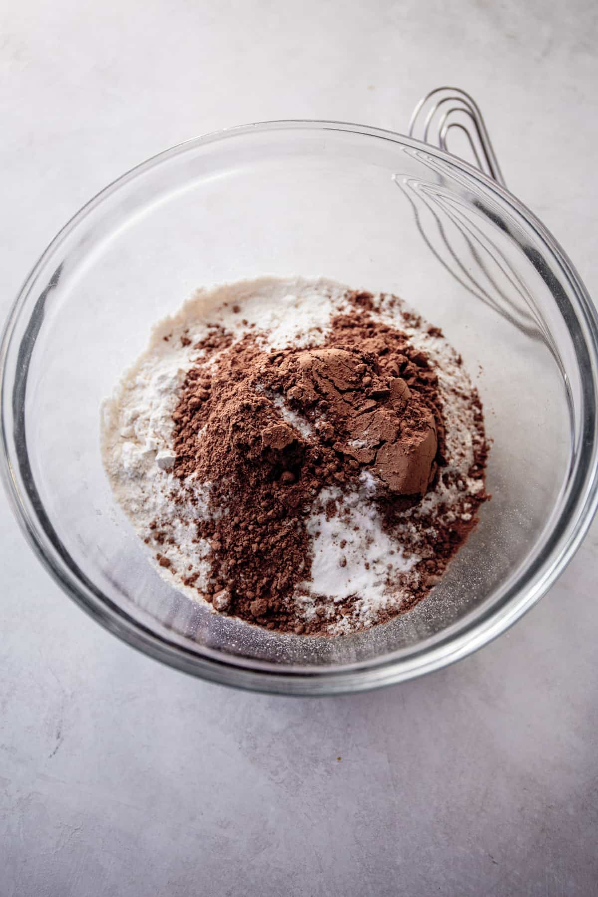 dry ingredients for cookies in a clear glass bowl