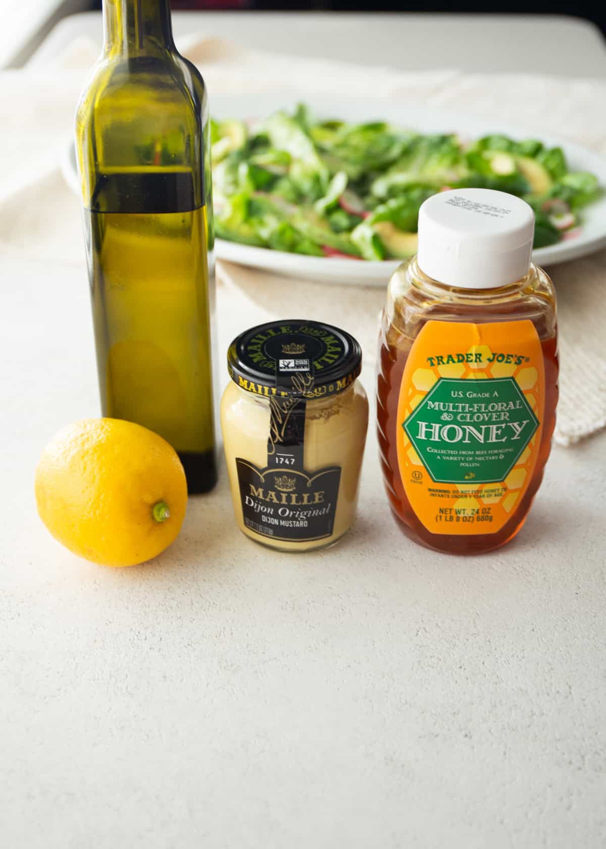 So bright and refreshing, this Lemon Vinaigrette Dressing is an easy way to bring tangy, fresh flavor to your favorite salads. It’s also great drizzled over any roasted vegetables, stirred into pasta salad, or used as a marinade. 
#dressing #salad #easyrecipe
